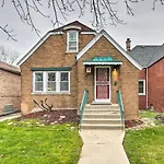 Holiday home With Spacious Yard 14 Mi To Dtwn Chicago