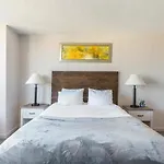 3Br Premium Executive Penthouse W/ Pool & Parking