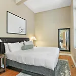 Splendid 4Br Apt Close To Bars & Restaurants - Damen 1R