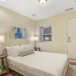 Splendid 4br Close To Bars & Restaurants - Damen 1r *
