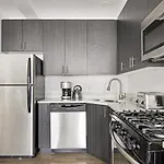 W Loop 1Br Nr Loop Restaurant Row Nr L Chi-404