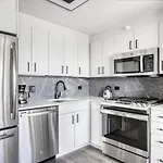 Medical District 1Br W Gym Wd 1 Block To L Chi-425