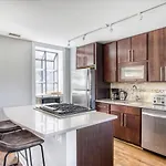 Lakeview 2Br W Patio Wd Nr Wrigley Field Chi-460