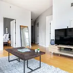 Loop 2Br W Gym Doorman Nr L Parks Chi-308