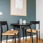 Lincoln Park Studio W Wd Nr L New City Chi-304