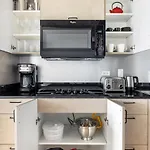 Lincoln Park Studio W Wd Nr L New City Chi-304
