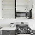 W Loop 1Br Nr Loop Restaurant Row Nr L Chi-404