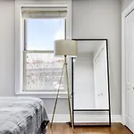 Lakeview 2Br W Patio Wd Nr Wrigley Field Chi-460