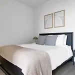 Logan Sq Studio W Pool Deck Gym Nr L Chi-728