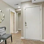 Apartment Splendid 4br Close To Bars & Restaurants - Damen 1r *