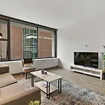 Upscale 1Br With Sleek Kitchen & In-Unit Laundry- Chestnut 15B