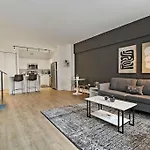 Upscale 1Br With Sleek Kitchen & In-Unit Laundry- Chestnut 15B