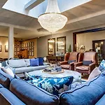 River N 1Br W Gym Pool Nr L Stop Beach Chi-362