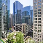 Loop W Pool Gym Lounge Nr Riverwalk Chi-633 * Chicago