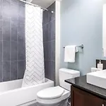 Apartment Loop 2br W Pool Gym Nr Financial District L Chi-247