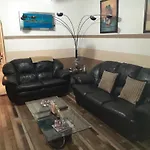 A Hidden Gem, Approx 15 Mins To Downtown Chicago!