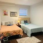 Cossy Room Close To Lake In Chicago