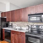 Lovely Loop 1Br W Doorman Gym Nr L Chi-710