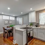 Amazing Ukrainian Village Location! Explore West Side Chicago! Apts