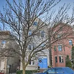 Elegant Chicago Retreat With Spacious Balcony!