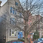 Elegant Chicago Retreat With Spacious Balcony!