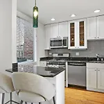 Great Location-Lincoln Park/Wrigleyville +Parking!