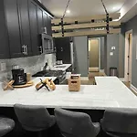 Neutral Spiraled Vibes