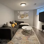 Modern 3 Bedroom Close To Downtown Chicago