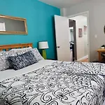 Roger\'S Park 2 Bedroom Spacious With Free Parking