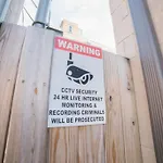 Chicago Mid-Century Gem Steps From United Center