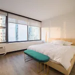 Amazing Location Luxury Apt Rooftop Pool
