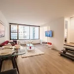 Amazing Location Luxury Apt Rooftop Pool
