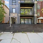 Stunning 2Br/2Ba Condo W/ Balcony By United Center