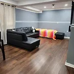 Granville Apartment *