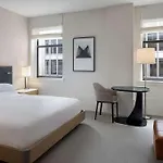 Hyatt Centric The Loop 4*