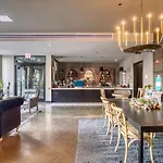 River North 1br W Gym Lounge Roof Nr Riverwalk Chi-900 Chicago