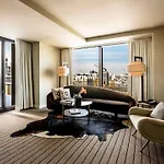 Thompson Chicago, By Hyatt Chicago