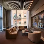 Hotel Level River North Chicago