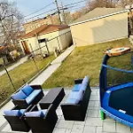 Beautifully Renovated House 10 Mins From Downtown