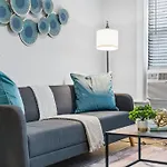 1-Bedroom Bright & Cozy Apt With In-Unit Laundry - Brompton 58-60 Rep