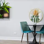 1-Bedroom Bright & Cozy Apt With In-Unit Laundry - Brompton 58-60 Rep