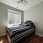 Oak Park Oasis
