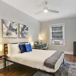 Apartment Chic & Fully Furnished 2br - Roscoe 1 Chicago