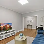 Apartment Chic & Fully Furnished 2br - Roscoe 1