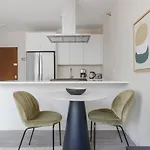 River North Jr 1br W Game Nr L Chi-971 Chicago