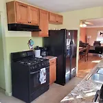 Apartment Great Getaway 2 Bedrooms Sleeps 1 To 4 Chicago