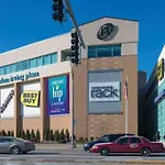 Great Chicago Condo Location!