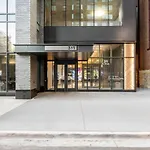 River North 1Br W Gym Pool Roof Nr Riverwalk Chi-822