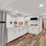 Logan Square Monthly Apartament