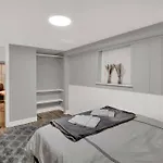 Logan Square Monthly Apartament
